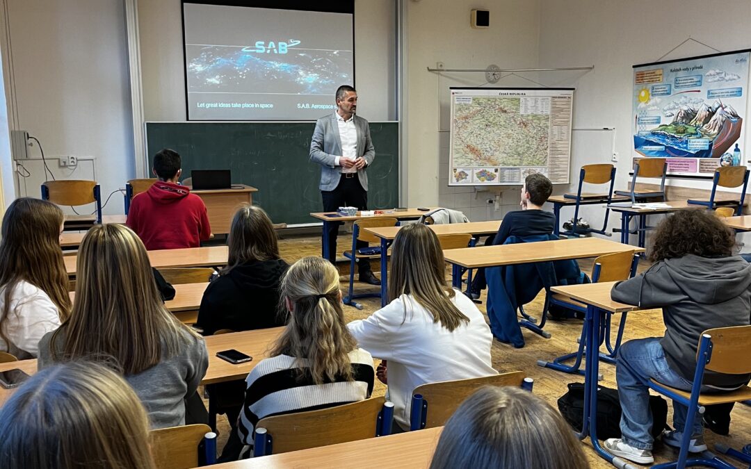 SAB Aerospace představila studentům svět vesmírných technologií